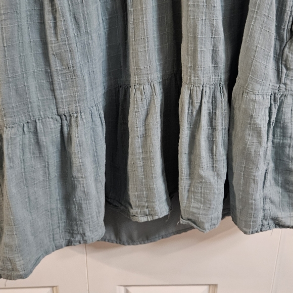 Blue Flowy Knox Rose dress with traditional flower pattern size medium - Picture 8 of 11